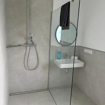 Grosse Ferienwohnung In *