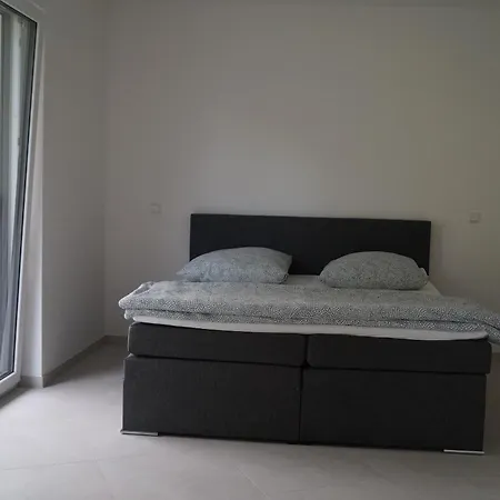 Grosse Ferienwohnung In *